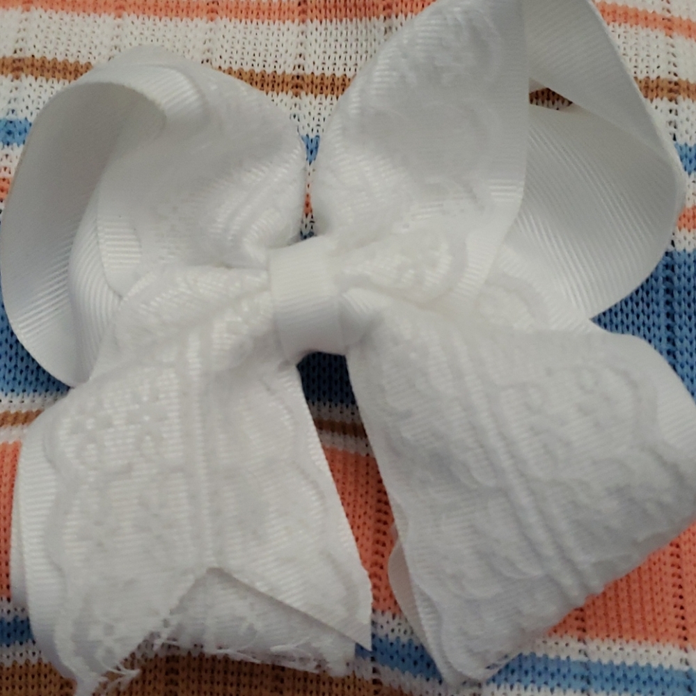 Hair bow